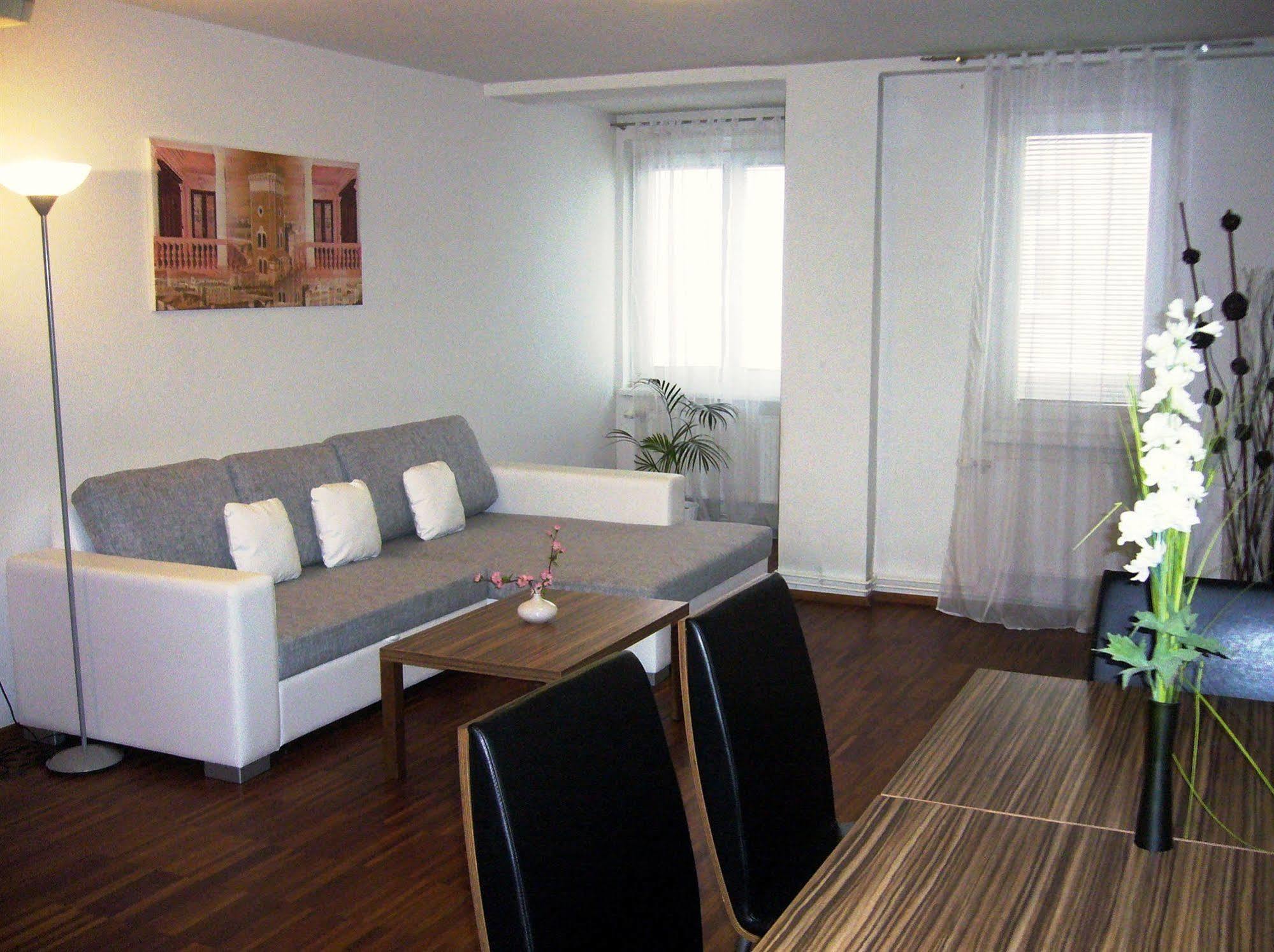 Royal Living Apartments Vienne Extérieur photo